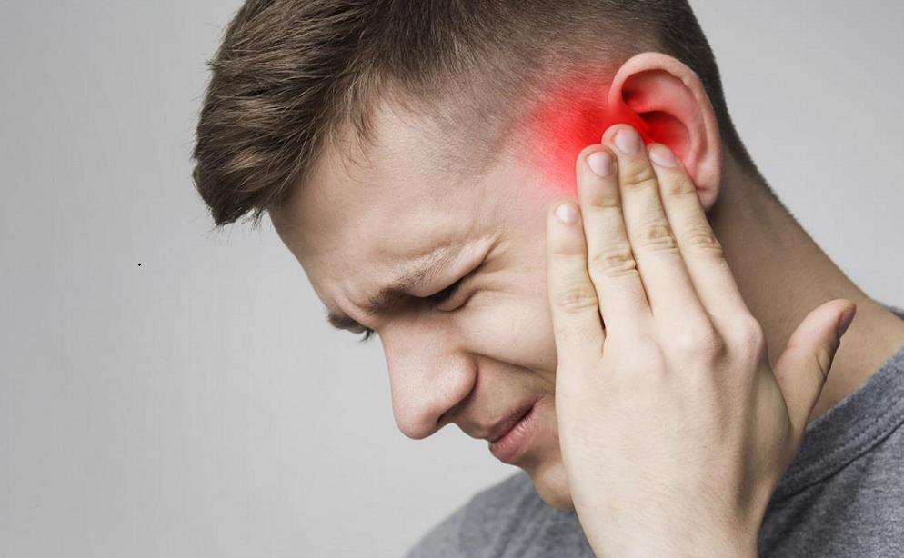 Grinding Teeth Ear Pain and Its Link to TMJ Disorder